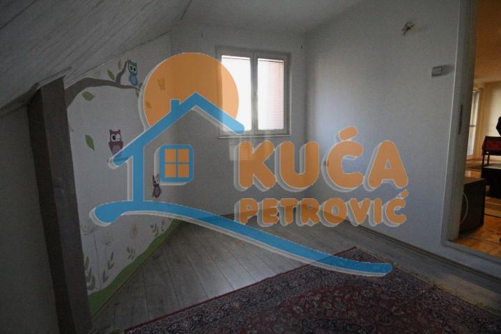 Kuća u blizini keja, 2, 3a, 146m2