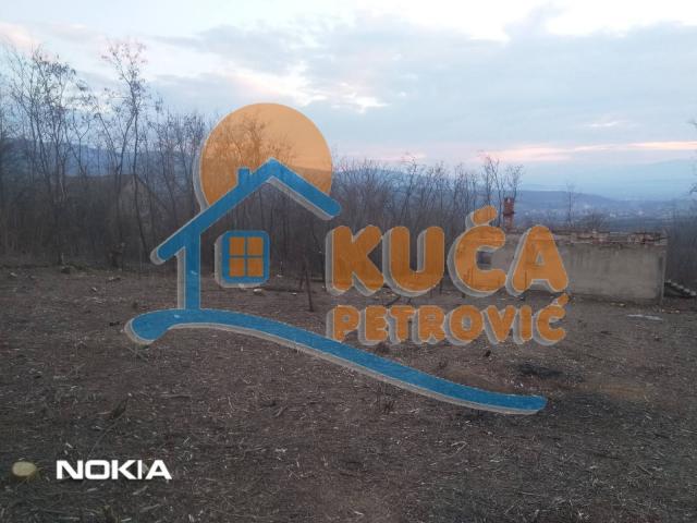 Plac sa kućom u vikend naselju Donje Vlase, 1433m2