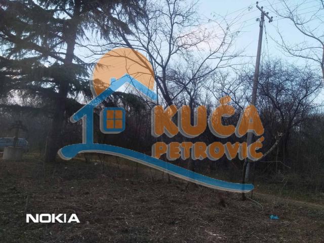 Plac sa kućom u vikend naselju Donje Vlase, 1433m2