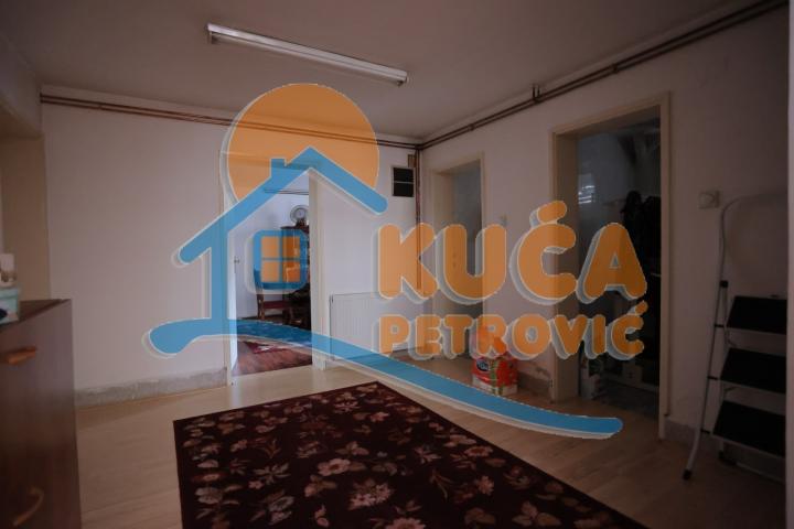 Retko u ponudi, luksuzna vila 332m2 sa bazenom, Durlan, plac 453m2