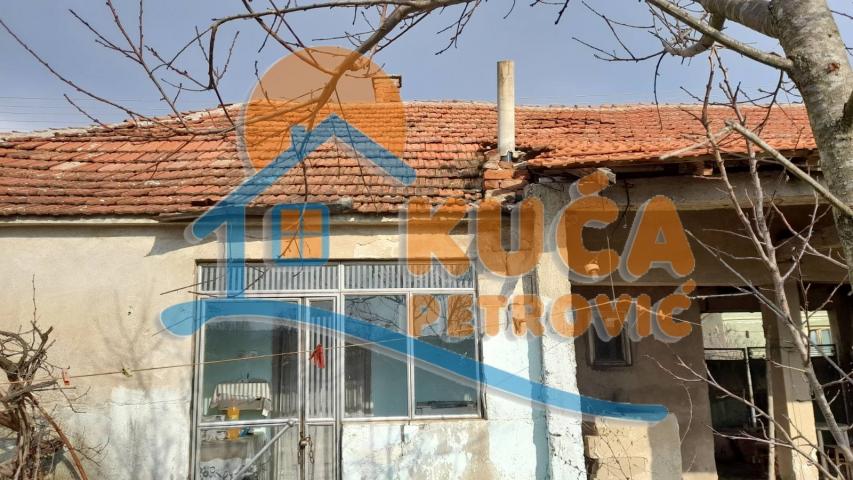 Kuća  u  Gornjem  Međurovu, 76 m2, pomoćni  objekti, plac 1223 m2