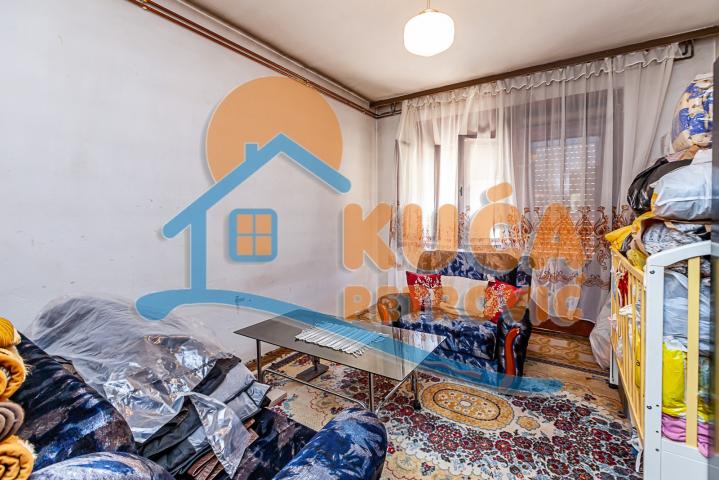 KUĆA NA BUBNJU, kod hotela Tami Residence, dvorište 118m2, 186m2