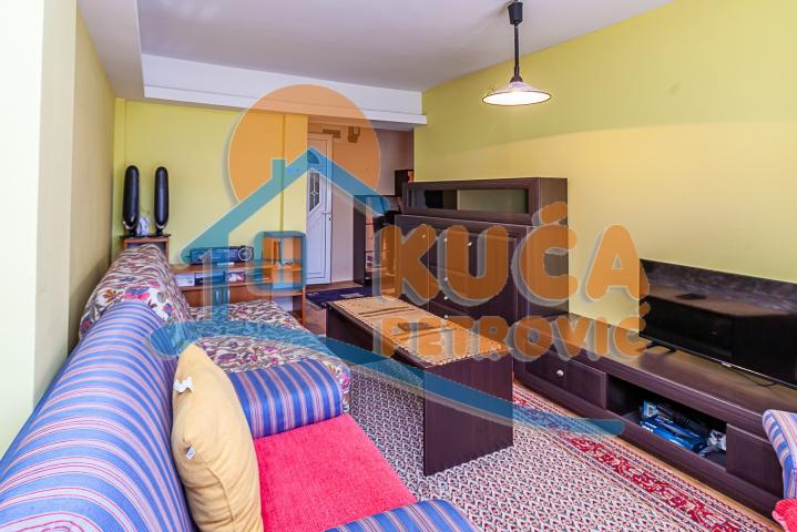 KUĆA NA BUBNJU, kod hotela Tami Residence, dvorište 118m2, 186m2