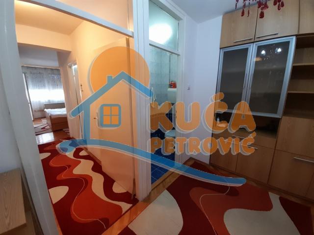 Stan 3. 5 u blizini Dušanovog bazara, 68 m2, 3. sprat