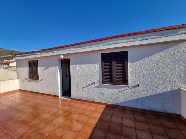 Crikvenica, Selce - Haus mit großem Garten und Blick auf das Meer