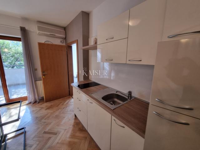 Crikvenica, Selce - kuća sa 5 apartmana 