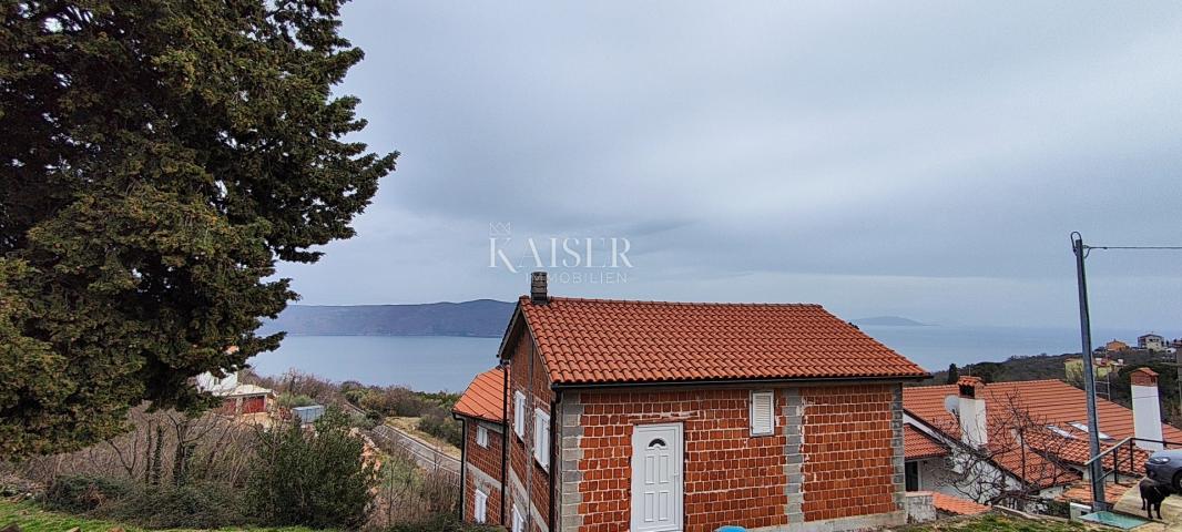 Brseč - house with 2 duplex apartments, 160 m2