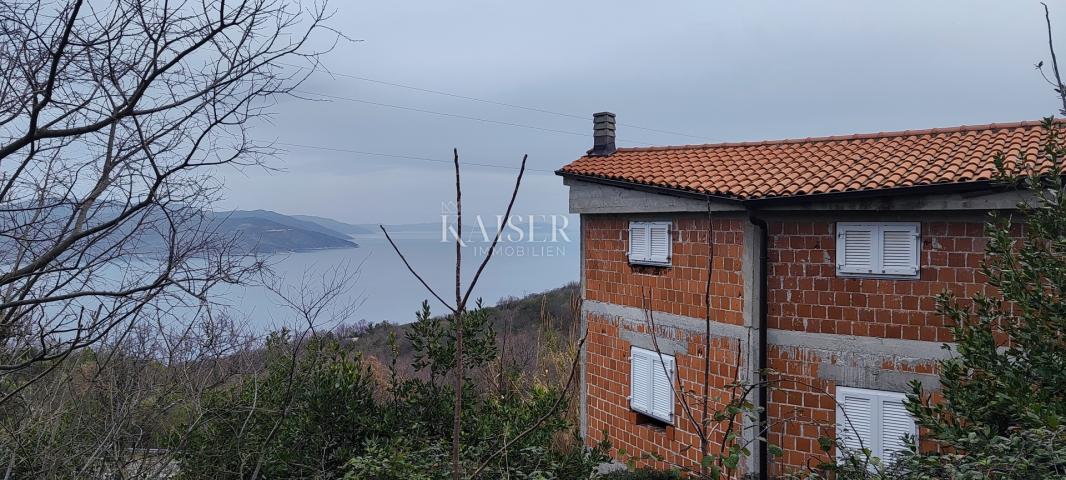 Brseč - house with 2 duplex apartments, 160 m2