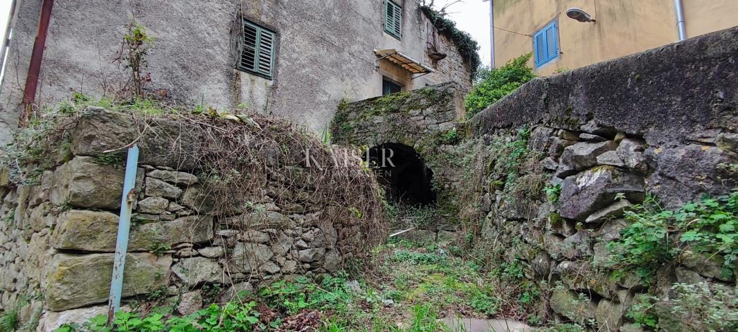 Labin, Zentrum - Haus zur Anpassung, 87 m2