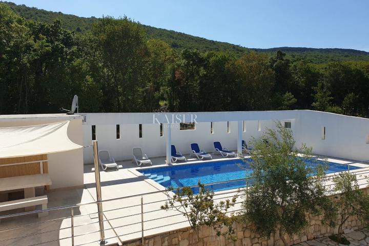 Rabac - Apartmenthaus mit Pool, 500 m2