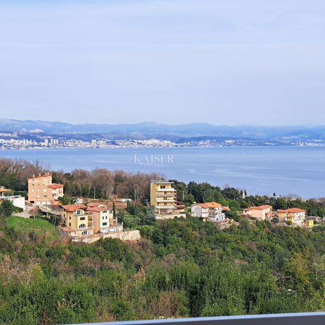 Opatijska rivijera, okolica, dvosobni dvoetažni stan u novogradnji s panoramskim pogledom