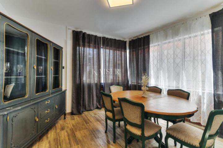 Flat Novi Vinodolski, 102,07m2