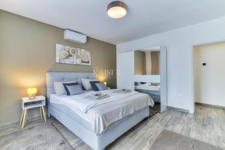 Flat Novi Vinodolski, 102,07m2