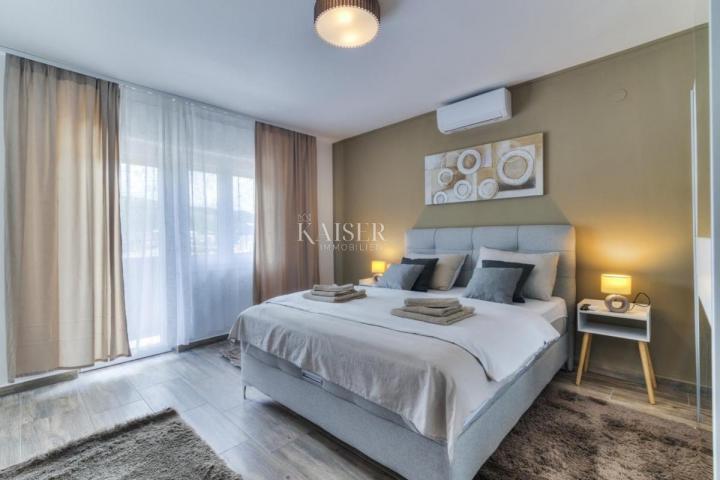 Flat Novi Vinodolski, 102,07m2