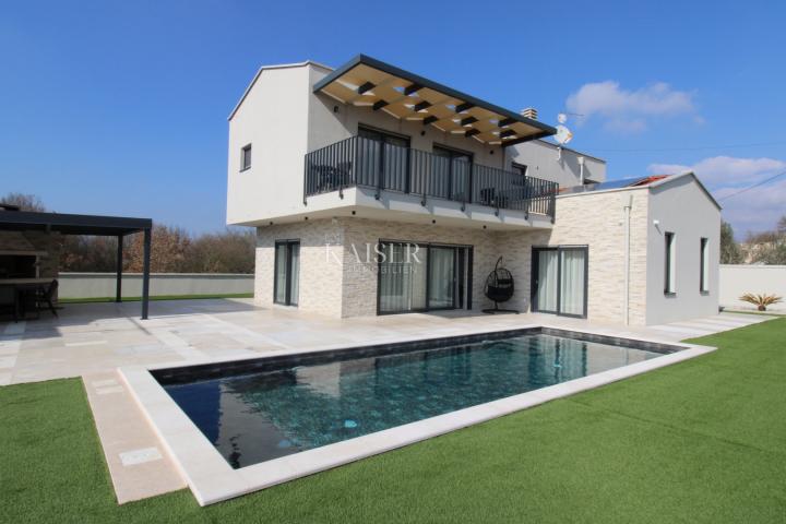 Istria - Poreč, beautiful villa with pool, modern design.