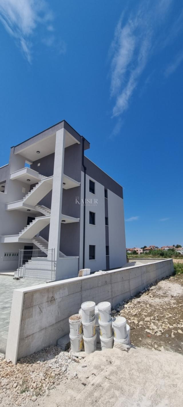 Zadar, Privlaka - Stan sa krovnim bazenom  172 m2