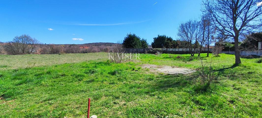 Labin - građevinsko zemljište nedaleko centra, 1 320 m2