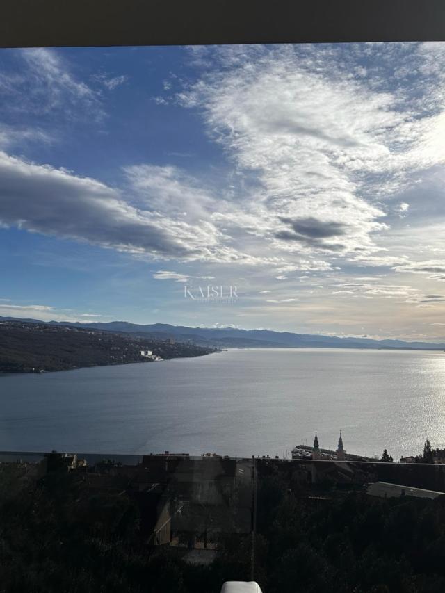 Opatija - Luksuzni dvoetažni penthouse 227, 50 m2 sa pogledom na more