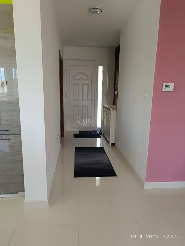 Flat Pobri, Opatija - Okolica, 84m2