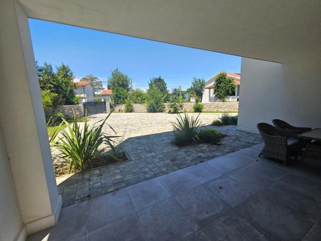 Otok Krk, Malinska - apartman 77m2, 100m do mora