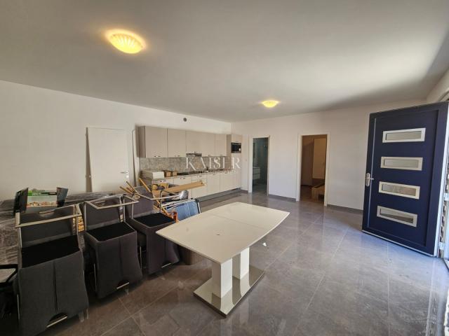 Apartment Malinska, Malinska-Dubašnica, 161,06m2