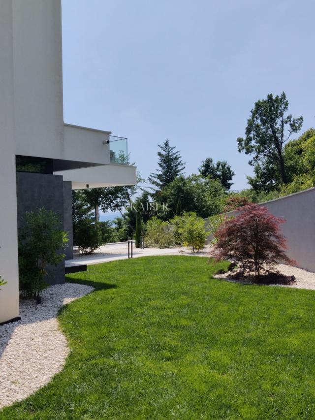 Opatija Riviera, einzigartige Villa mit spektakulärem Meerblick und city skyline Rijeku.