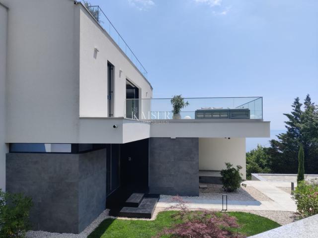 Opatija Riviera, einzigartige Villa mit spektakulärem Meerblick und city skyline Rijeku.