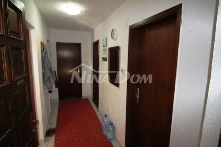 Apartman visoko prizemlje Južna strana