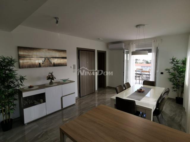 Luksuzni apartman s pogledom na more, 2. kat centar otoka Vira 