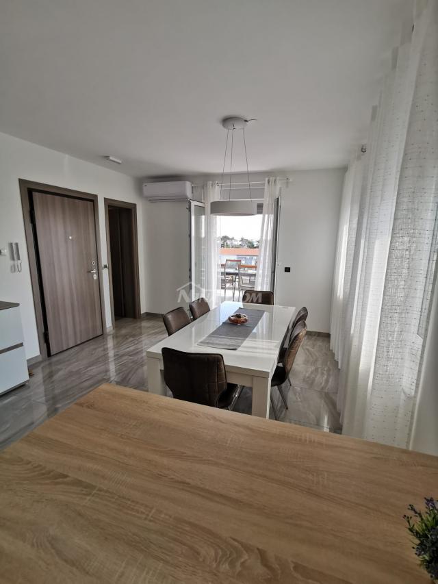 Luksuzni apartman s pogledom na more, 2. kat centar otoka Vira 