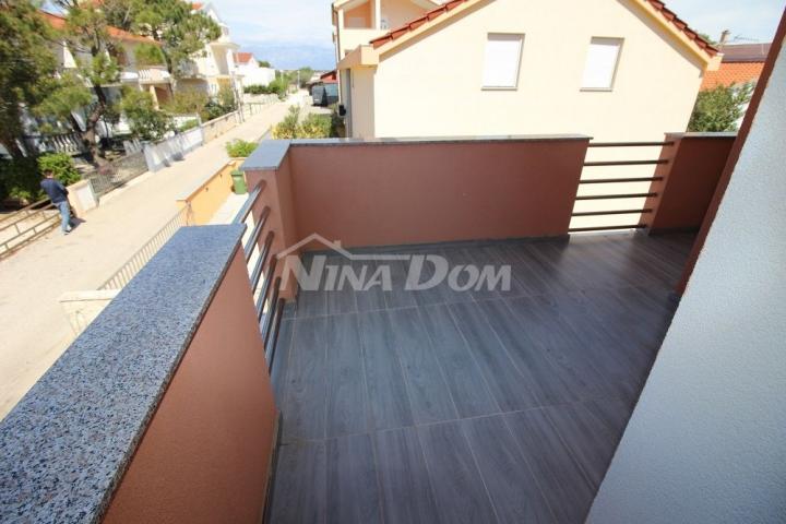 Apartman 100 m. do plaže, pogled, dvije etaže. 