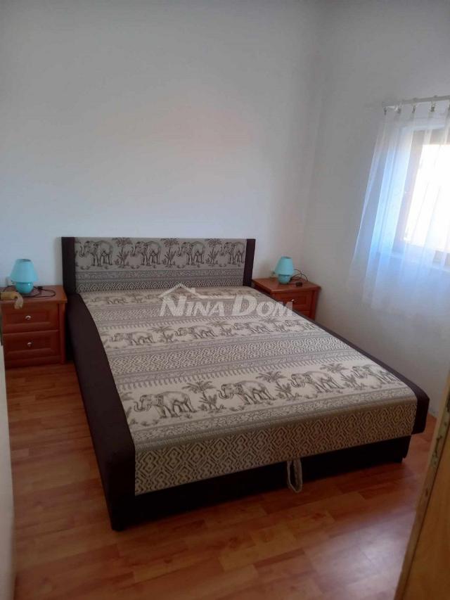 Nekretnina s 4 apartmana