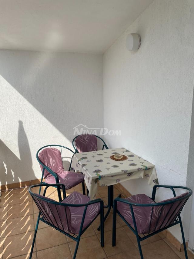 APARTMANSKA KUĆA - PRIVLAKA - 6 APARTMANA