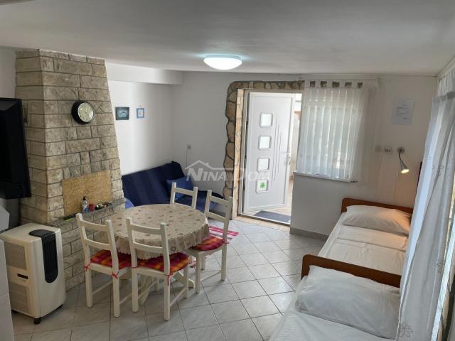 APARTMANSKA KUĆA - PRIVLAKA - 6 APARTMANA