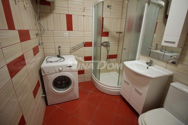 Kuća dvojnica s dva odvojena apartmana