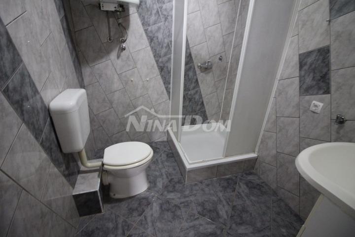 Kuća dvojnica s dva odvojena apartmana