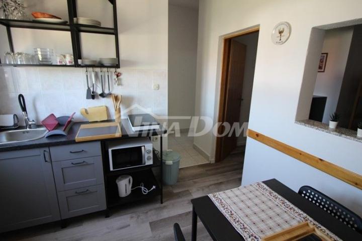 Kuća Vir dvojnica s tri apartmana