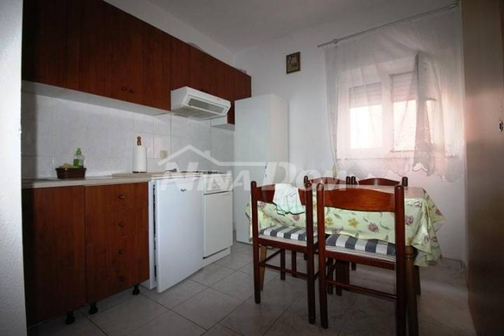 Kuća Vir dvojnica s tri apartmana