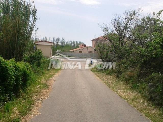 Prodaja, Plac, 2042m2 , Privlaka