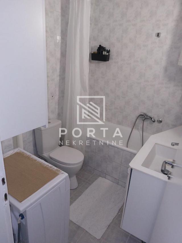 Prodaja stana, Čukarica, Radnička 60m2 + terasa, odličan ID#1422