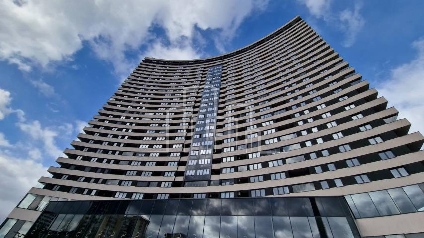 Trosoban stan Sarajevo Tower 91. 99m2 prodaja Novo Sarajevo