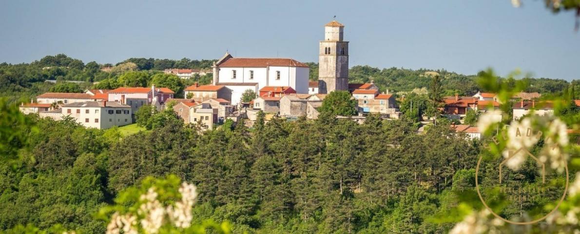 Građevinsko zemljište u Tinjanu