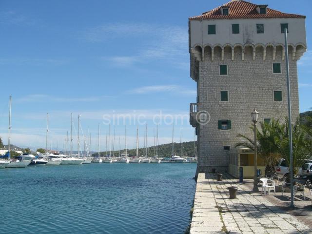 Građevinsko zemljište s pogledom na more, Marina