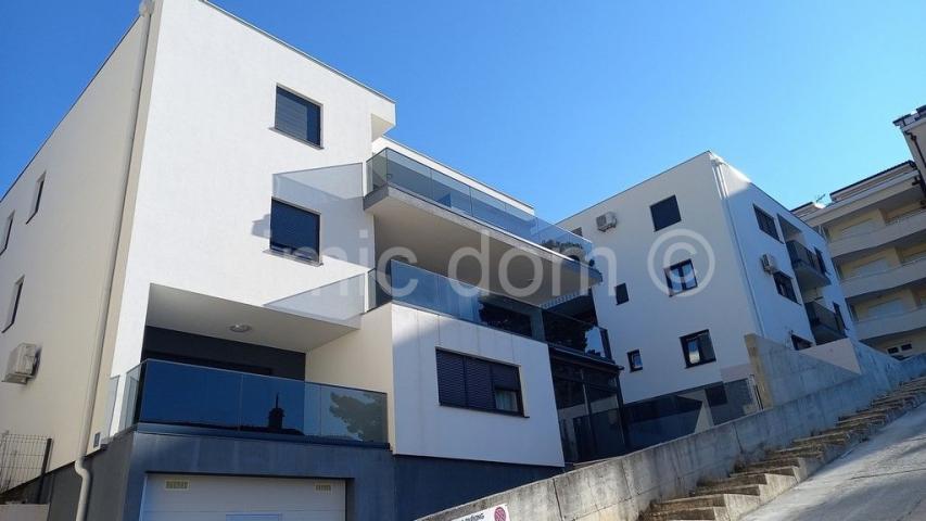 Fantastičan dvosoban apartman, Baška Voda