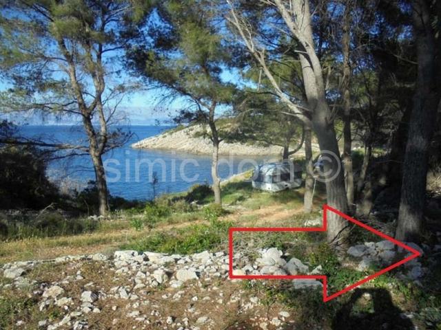 Poljoprivredno zemljište 40m od mora, Hvar