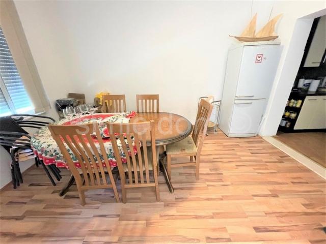 Apartmanska kuća sa predivnim pogledom 50m od mora, Čiovo