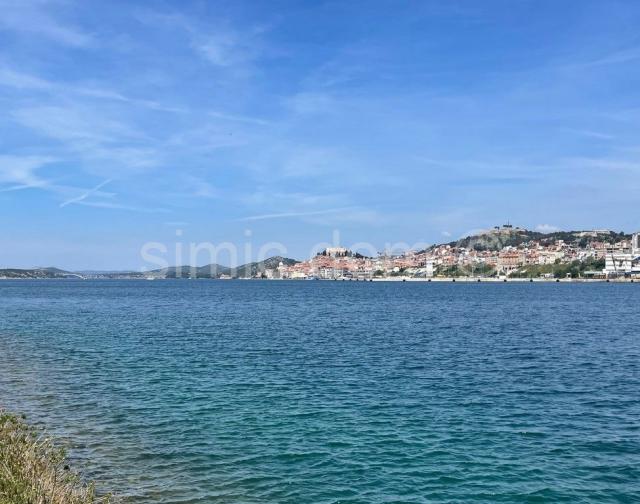 Građevinsko zemljište s pogledom, u samom Šibeniku