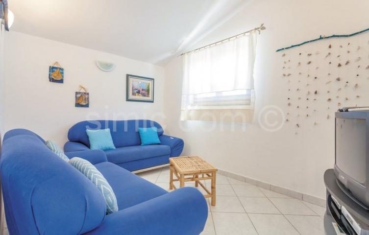 Apartmanska kuća 150m od mora, Čiovo