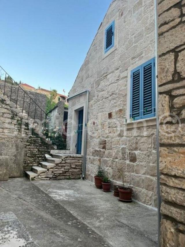 Prekrasna renovirana kamena kuća, Korčula