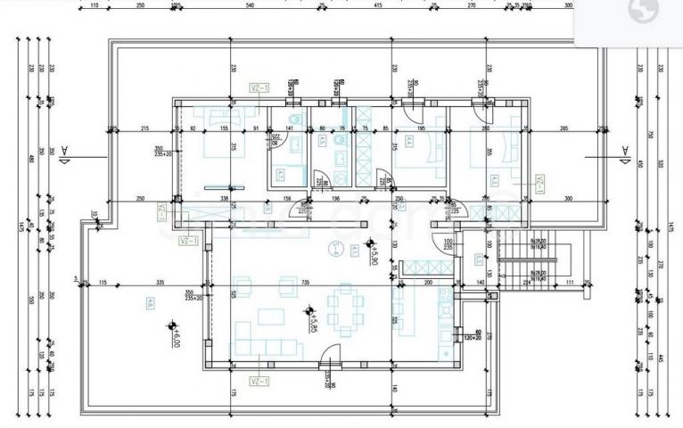 Predivan penthouse apartman blizu plaže, Srima